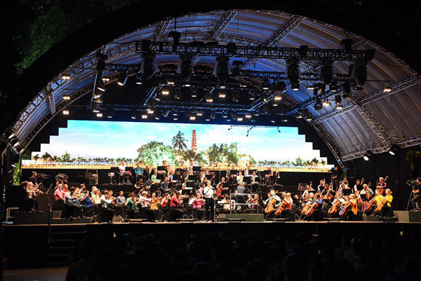 Vietnam Airlines Classic-Hanoi Concert: Đẹp nao lòng thu Hà Nội